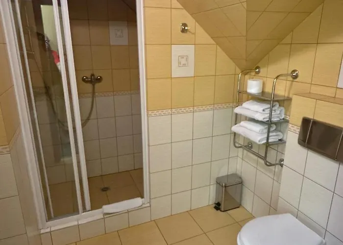 汽车旅馆 I Restauracja Zodiak *