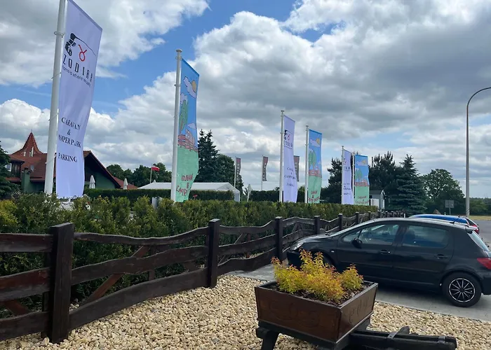 I Restauracja Zodiak 汽车旅馆 Szalsza